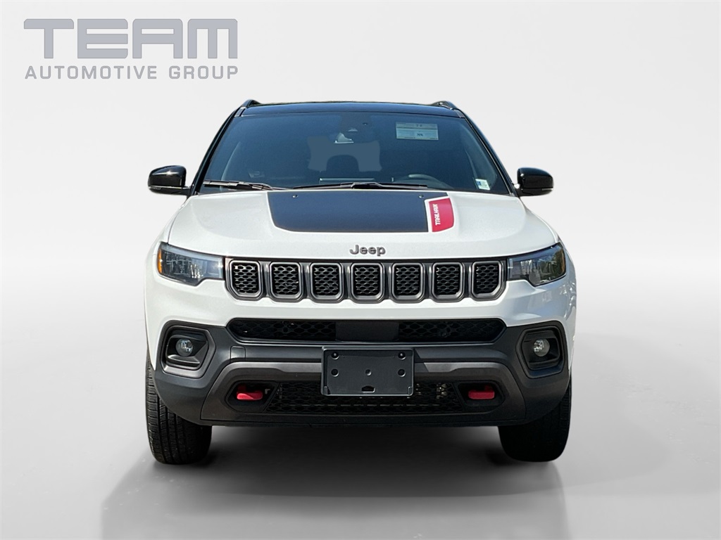 2023 Jeep Compass Trailhawk photo 2