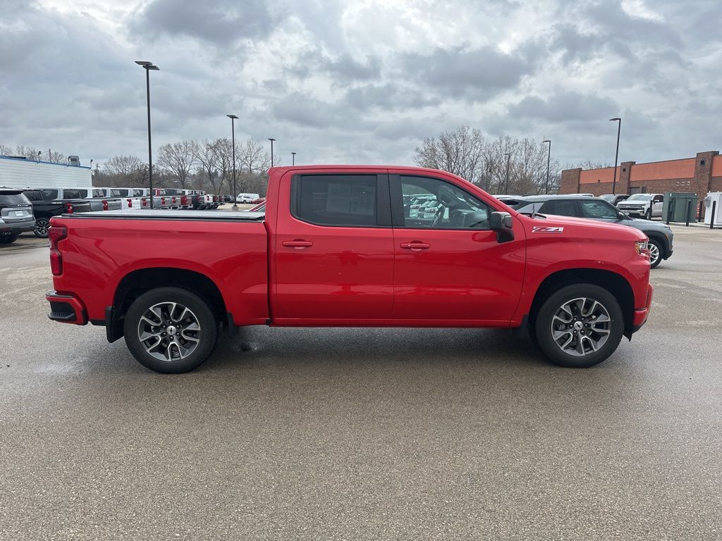 2021 Chevrolet Silverado 1500 RST photo 2