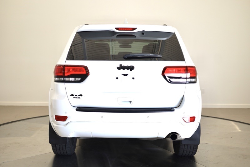2021 Jeep Grand Cherokee Laredo X photo 3