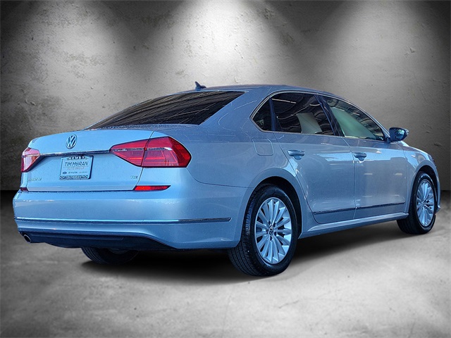 2016 Volkswagen Passat SE photo 3