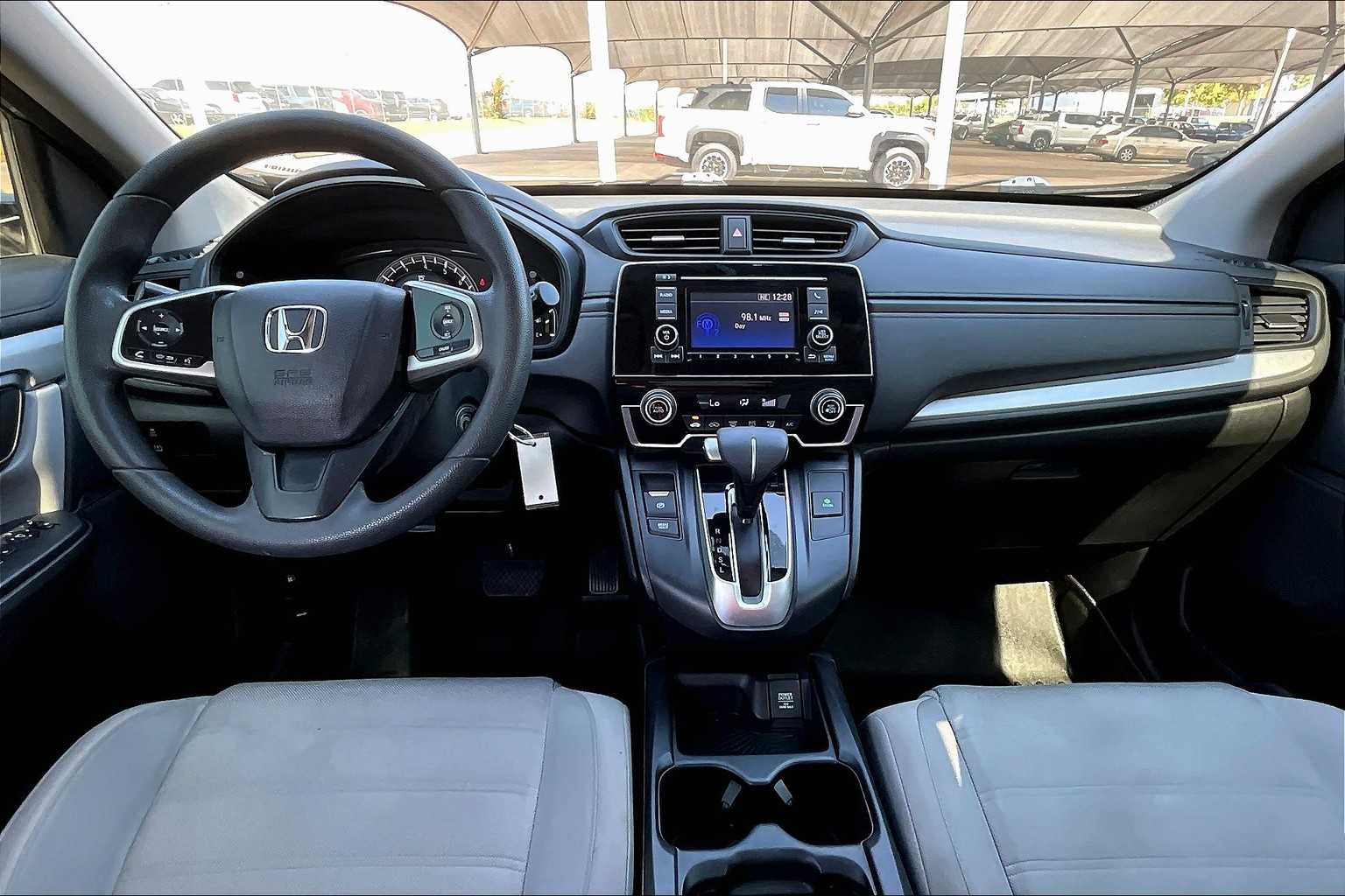 2017 Honda CR-V LX photo 12