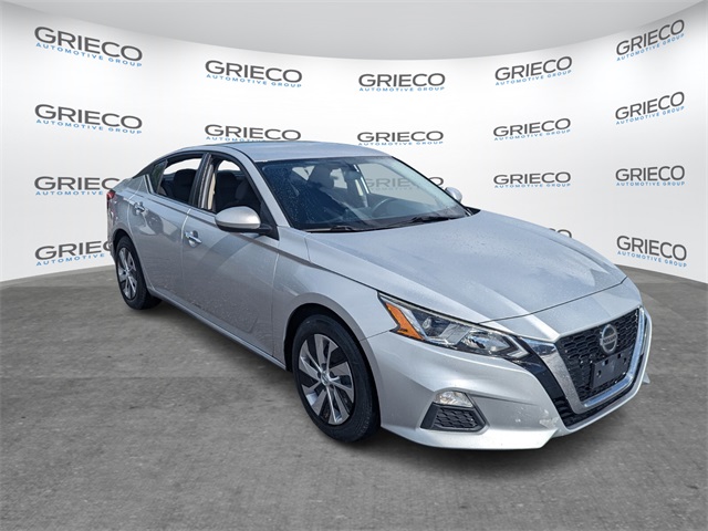 2019 Nissan Altima 2.5 S photo 2