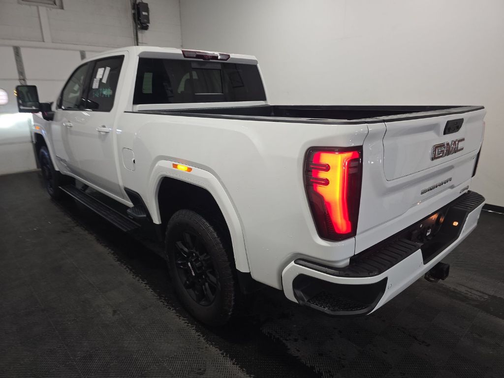 2024 Gmc Sierra 2500 AT4 photo 2