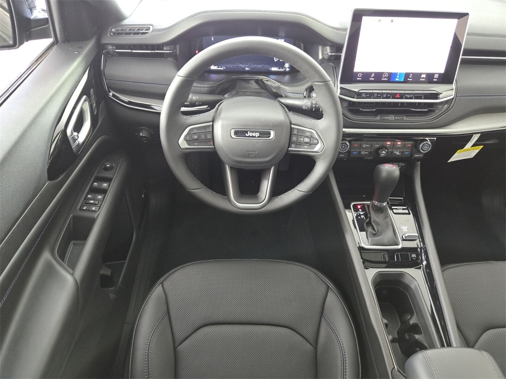 2025 Jeep Compass Limited photo 8