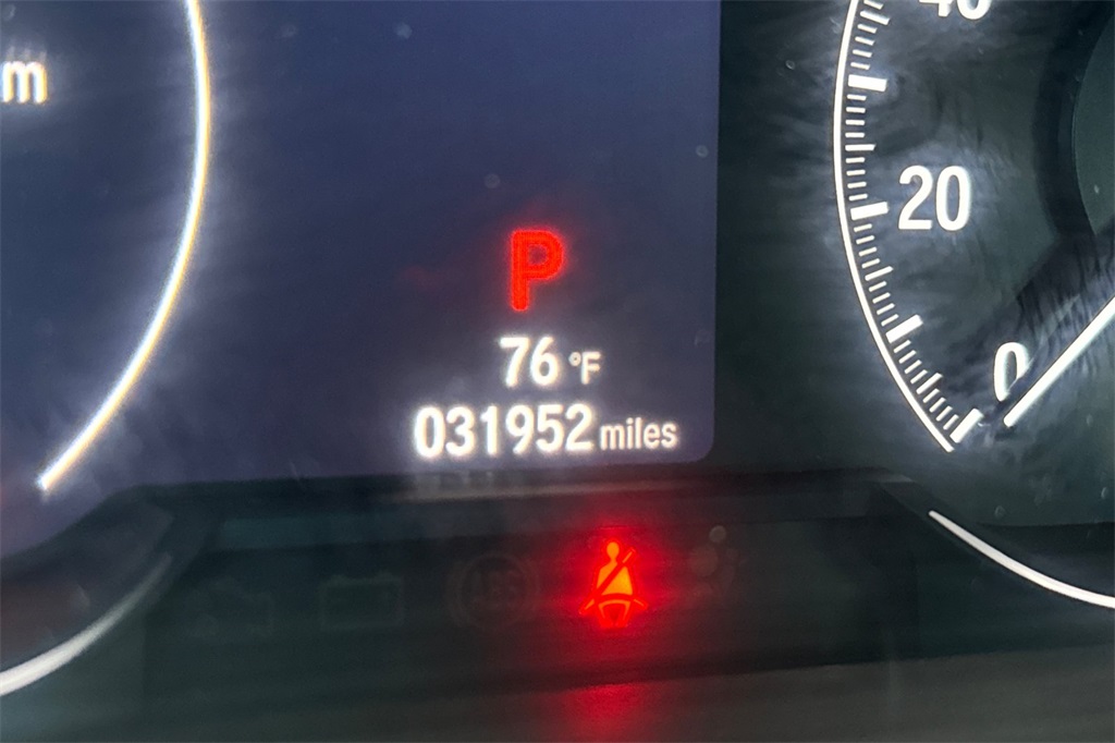 2018 Honda Accord LX photo 29