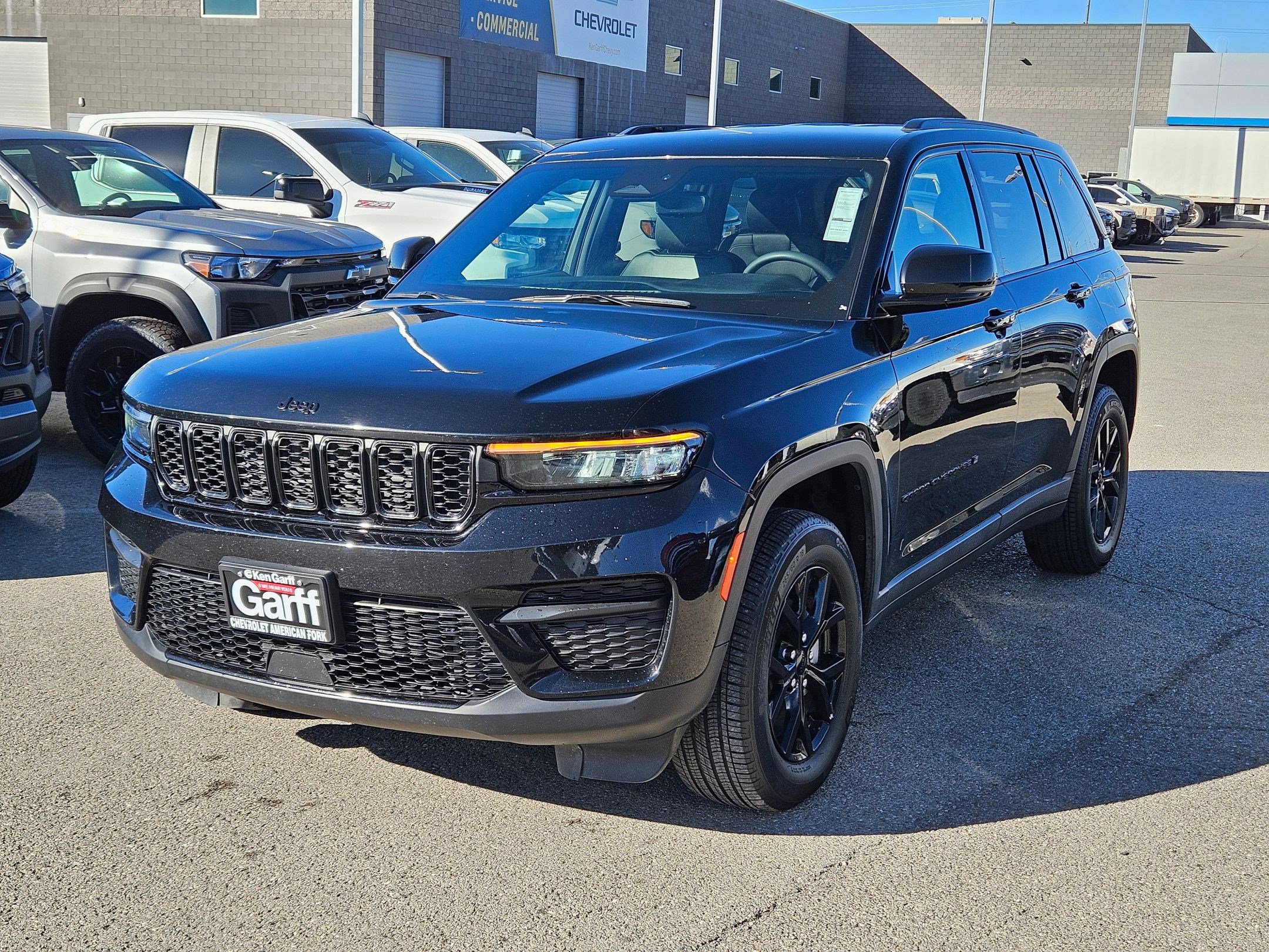 2024 Jeep Grand Cherokee Altitude photo 4