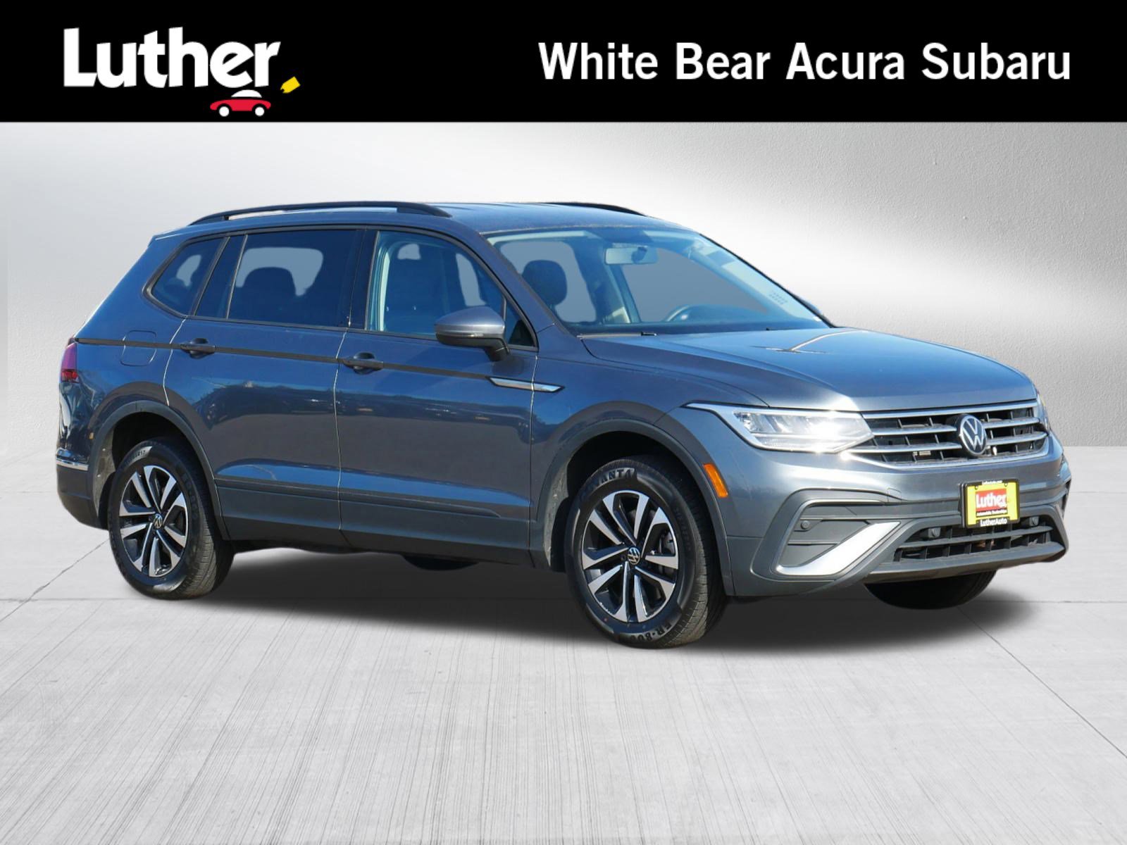 2022 Volkswagen Tiguan S's photo