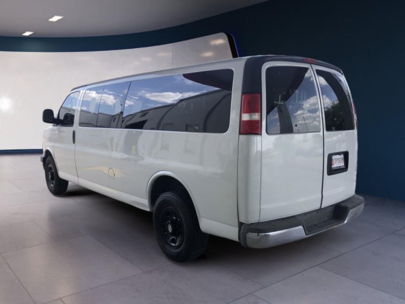 2017 Chevrolet Express Passenger LT photo 2