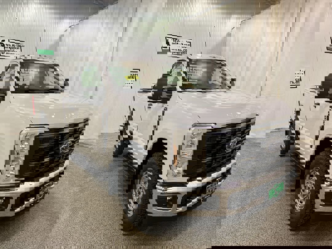 2025 Ford F-250 XL photo 3