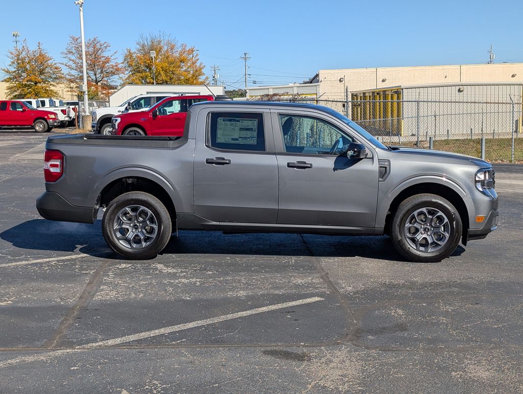 2025 Ford Maverick XLT photo 3