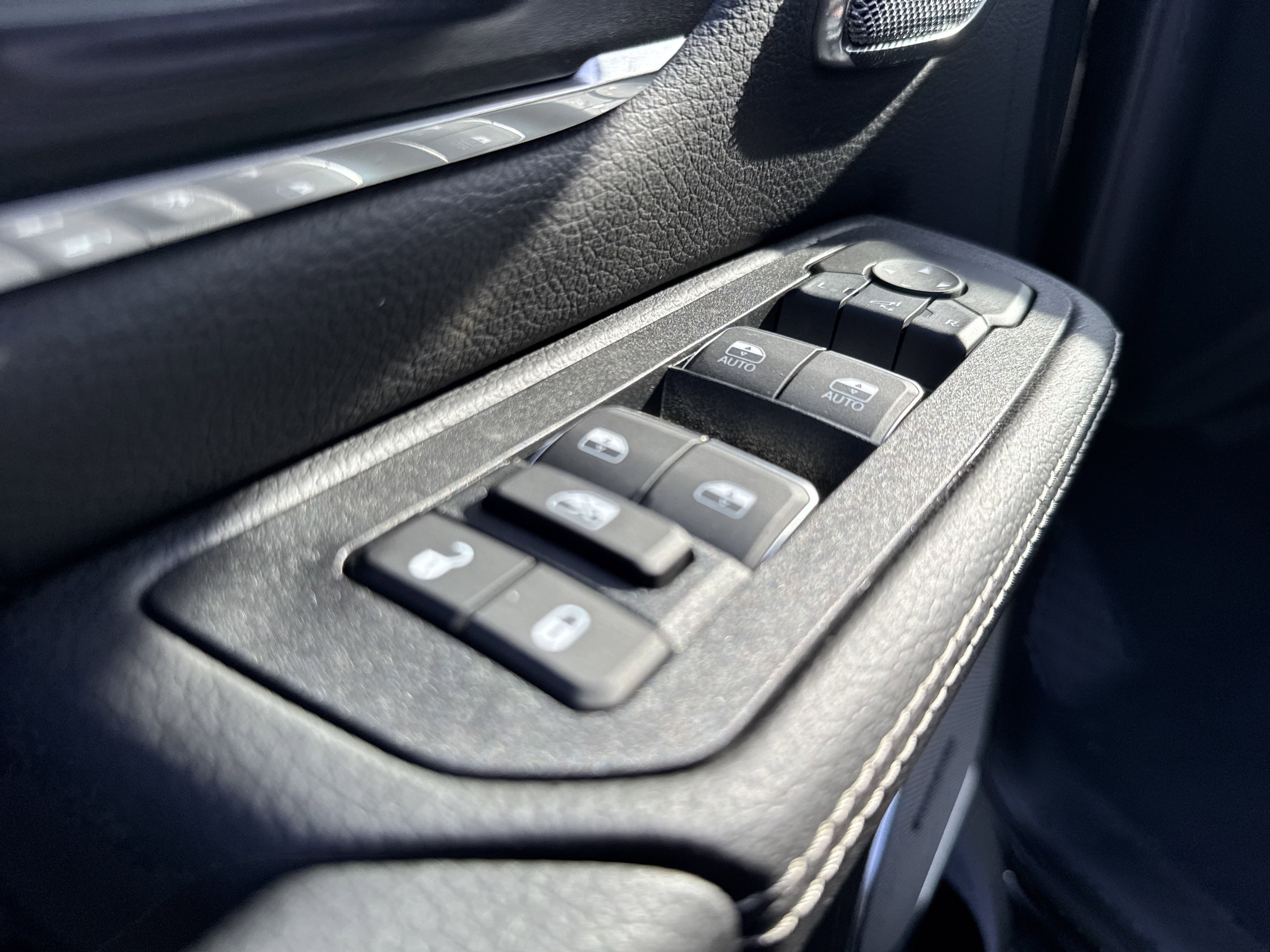 2025 Ram 1500 Laramie photo 18