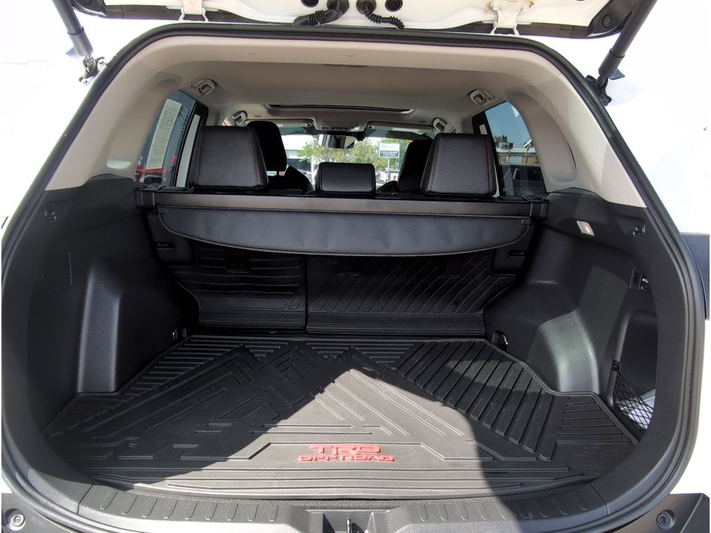 2024 Toyota RAV4 TRD photo 30