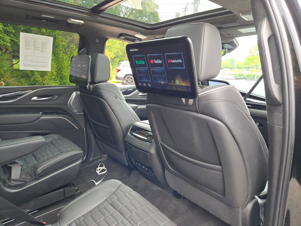 2023 Cadillac Escalade V-Series photo 12