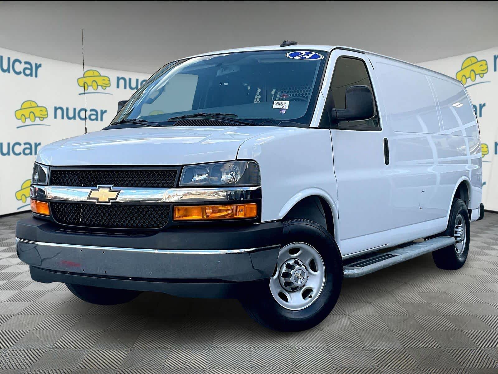 2024 Chevrolet Express 2500 Cargo photo 3