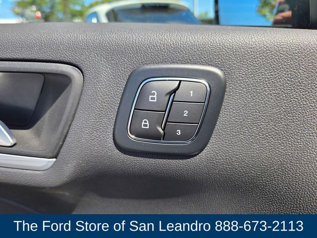 2025 Ford Escape Plug-In Hybrid photo 23