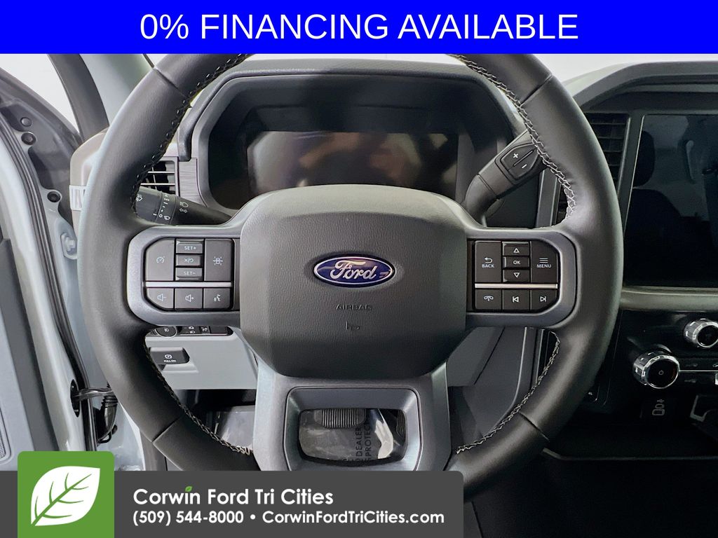 2025 Ford F-150 XLT photo 3