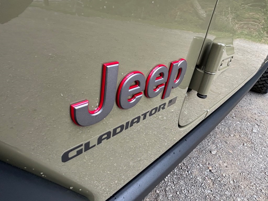 2025 Jeep Gladiator Rubicon photo 4