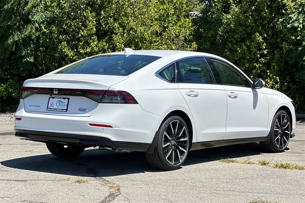 2025 Honda Accord Hybrid Touring photo 4