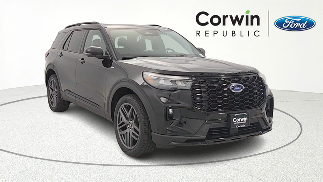 2026 Ford Explorer ST-LINE's photo