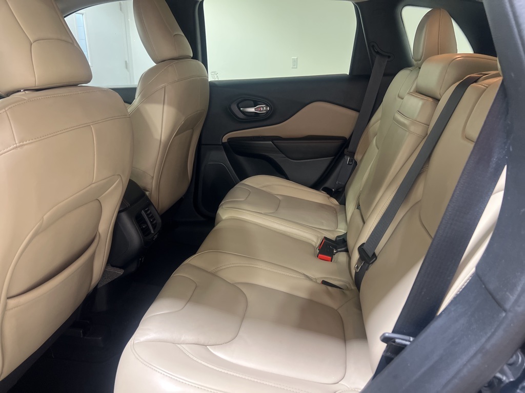 2015 Jeep Cherokee Limited photo 21