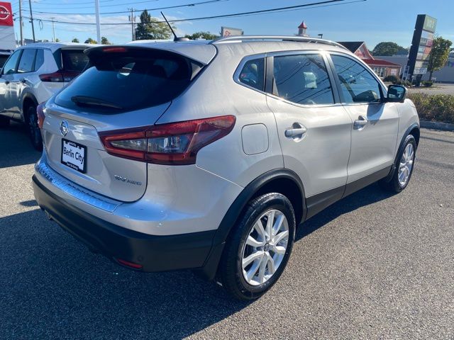 2022 Nissan Rogue Sport SV photo 2