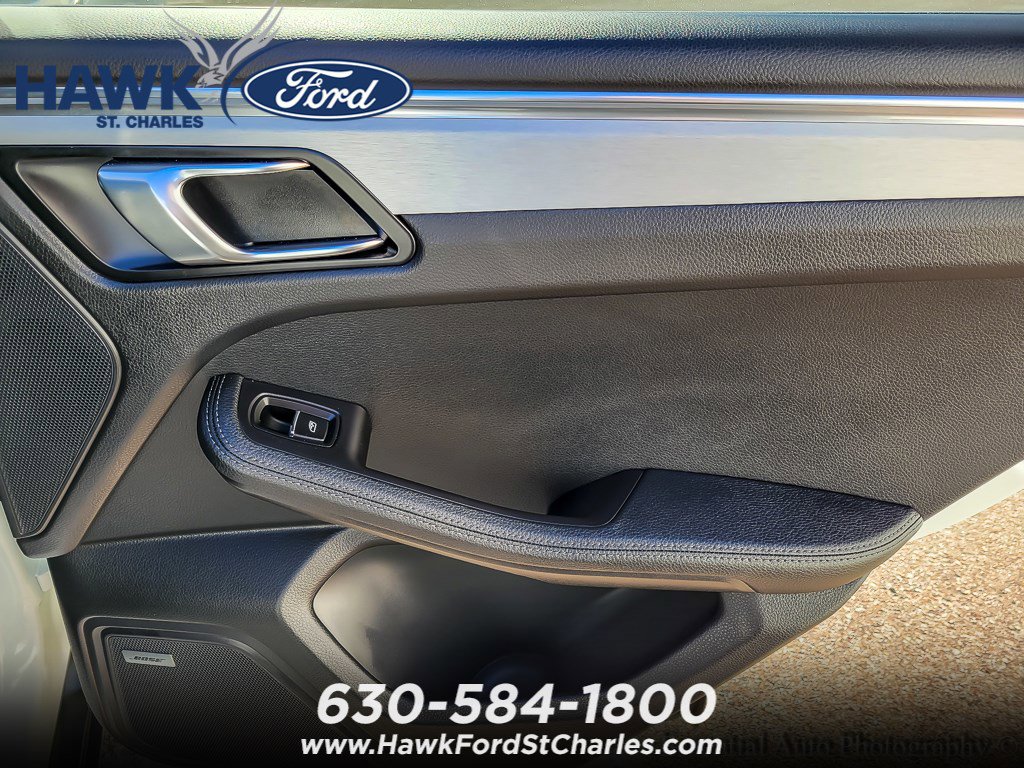 2024 PORSCHE MACAN - Image 21