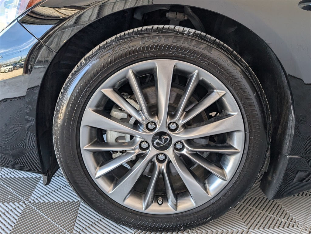 2024 Infiniti Q50 LUXE photo 18