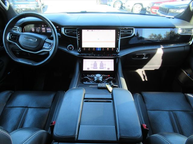 2024 Jeep Grand Wagoneer L II photo 11