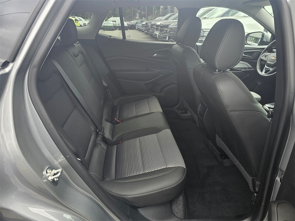 2024 Chevrolet Trax LT photo 12