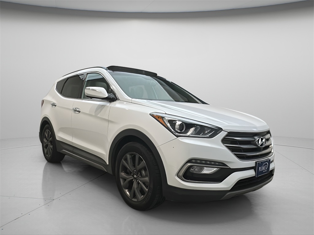 2017 Hyundai Santa Fe Ultimate's photo