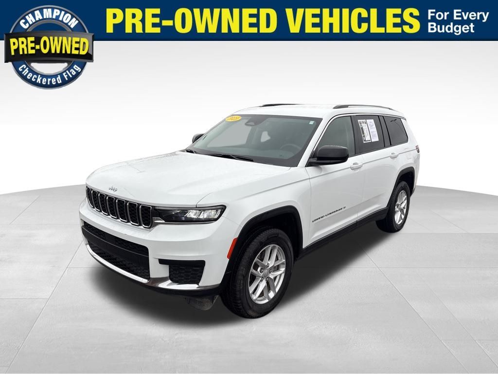 2023 Jeep Grand Cherokee L Laredo's photo