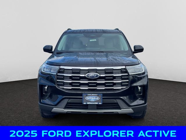 2025 Ford Explorer photo 8