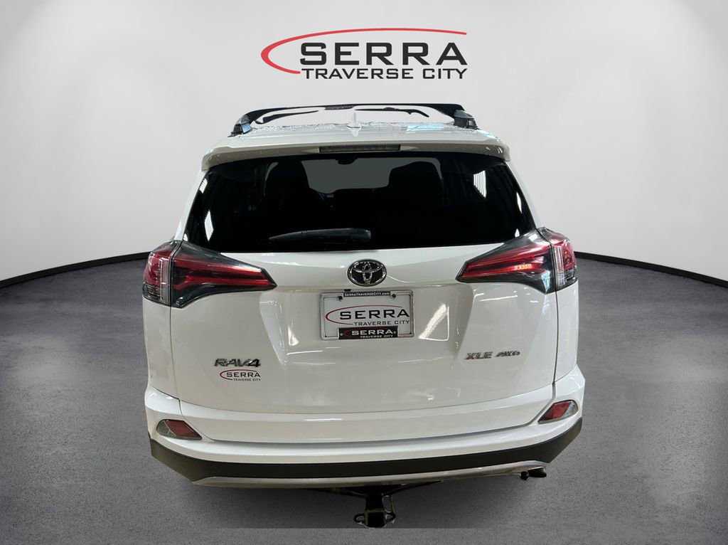 2017 Toyota RAV4 XLE photo 6
