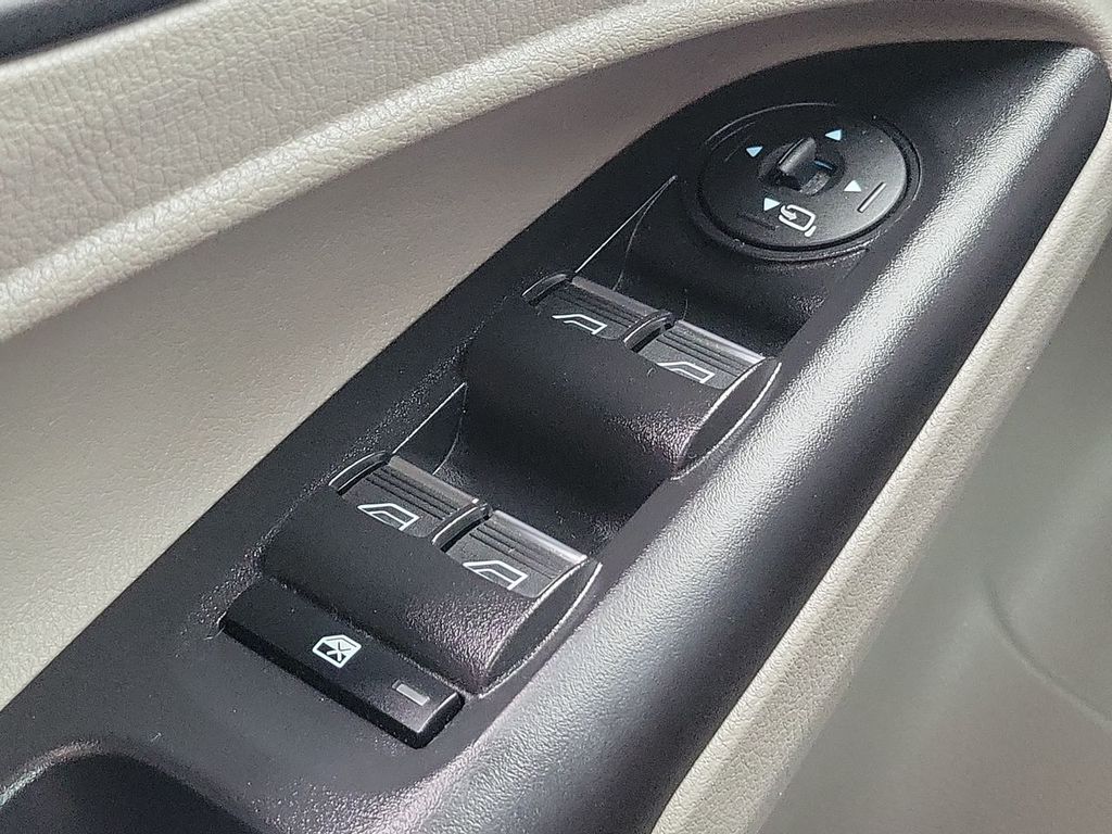 2022 Ford Transit Connect Titanium photo 33