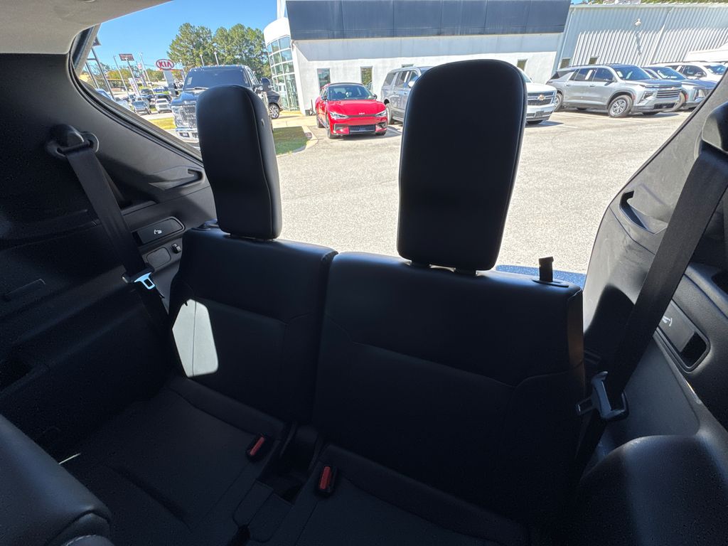 2024 Mitsubishi Outlander SE photo 21