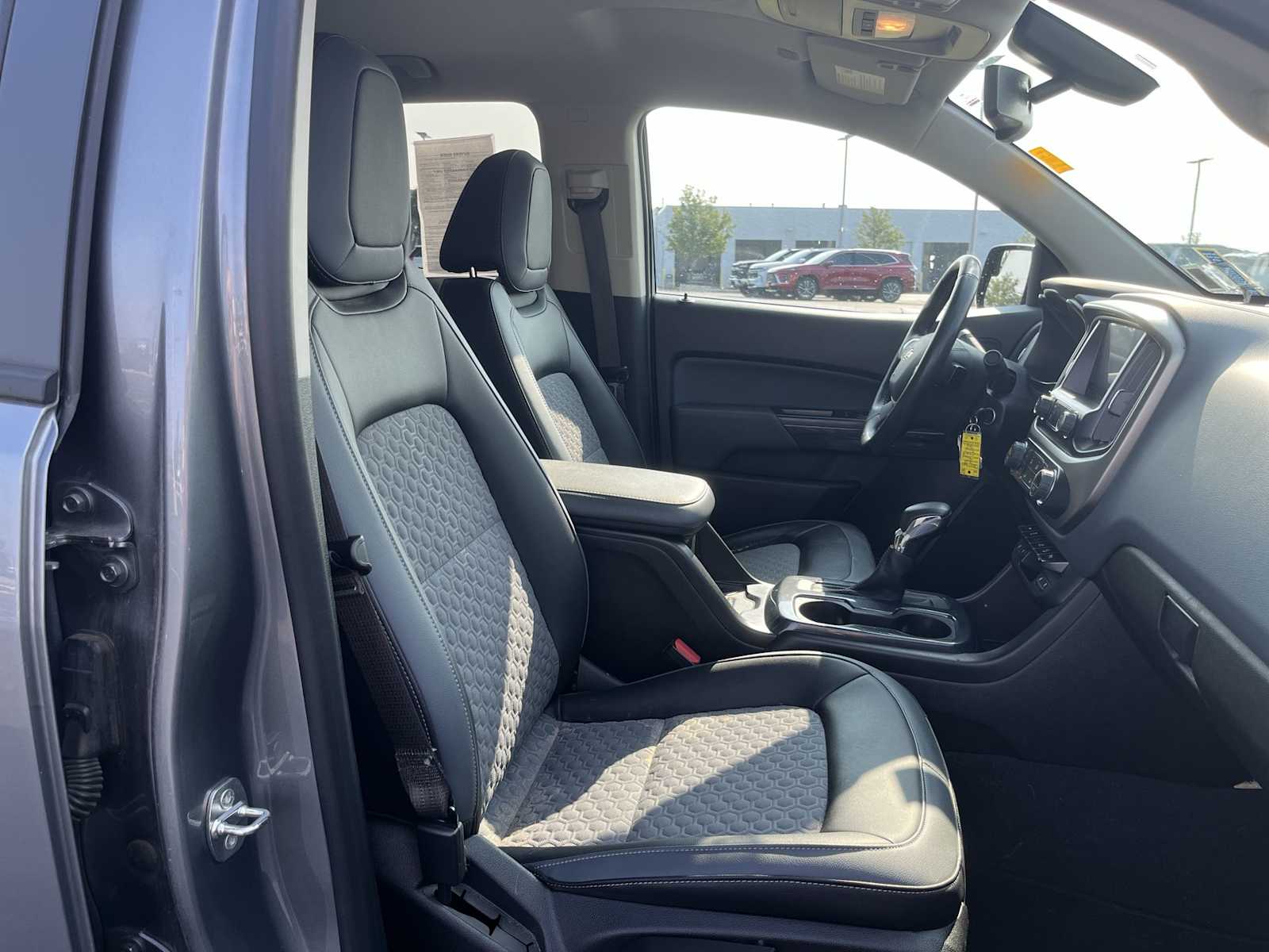 2022 Chevrolet Colorado Z71 photo 21