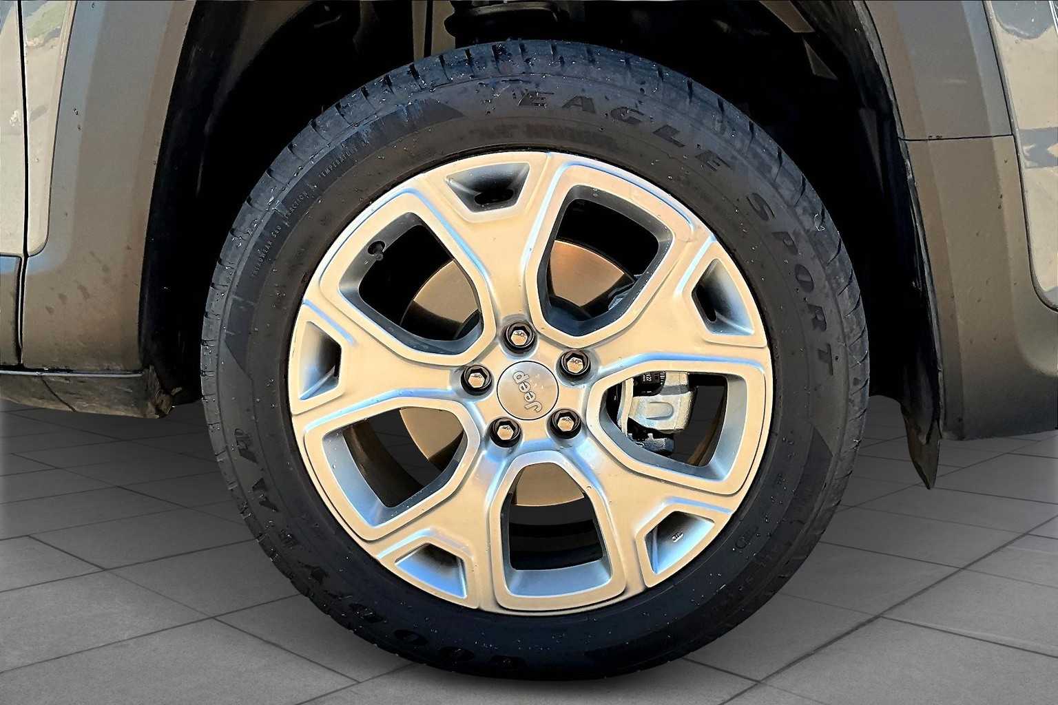 2022 Jeep Renegade Limited photo 11