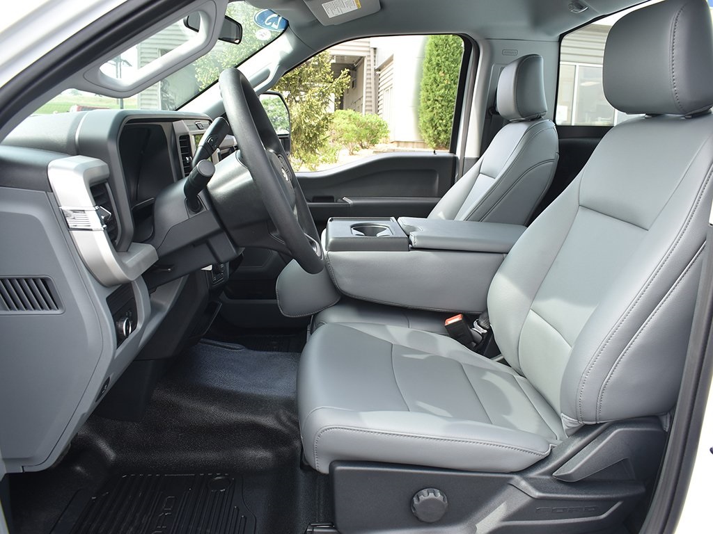 2025 Ford F-250 XL photo 5