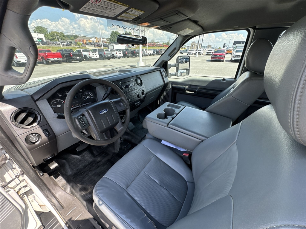 2014 Ford F-550 photo 15