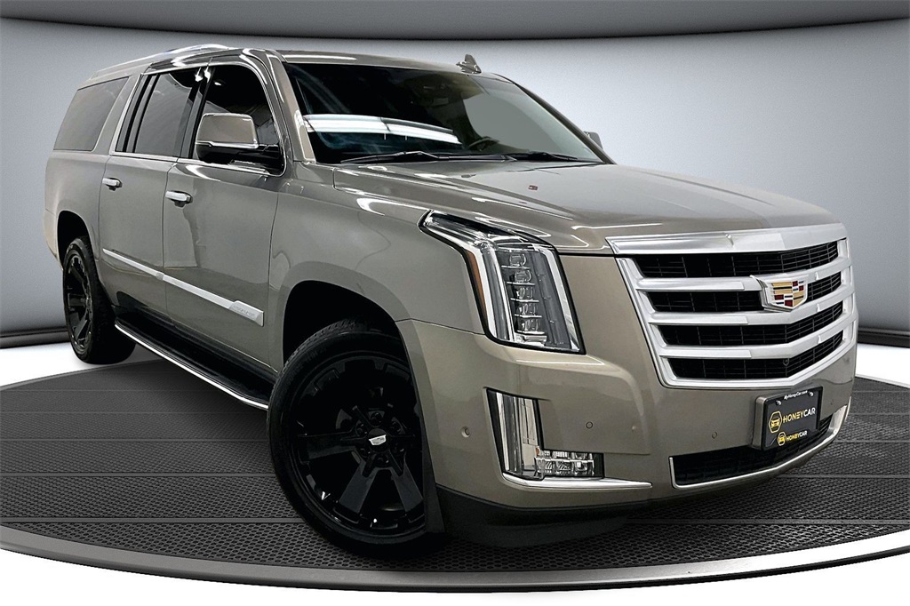2019 Cadillac Escalade ESV Luxury's photo