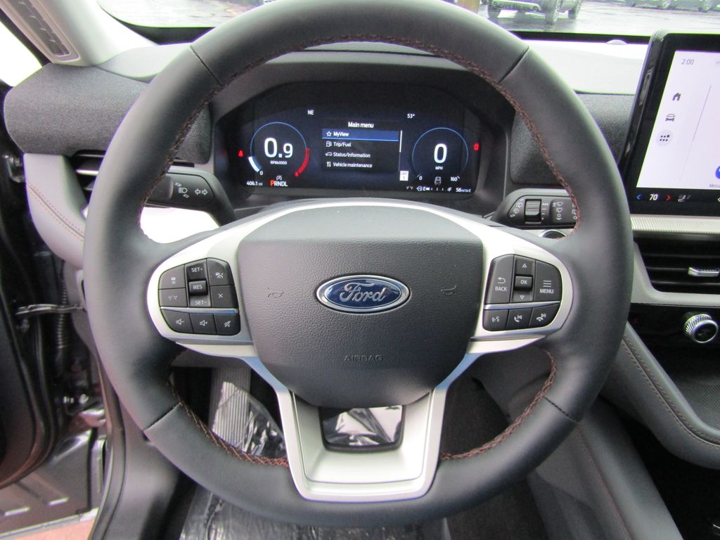 2025 Ford Explorer photo 13