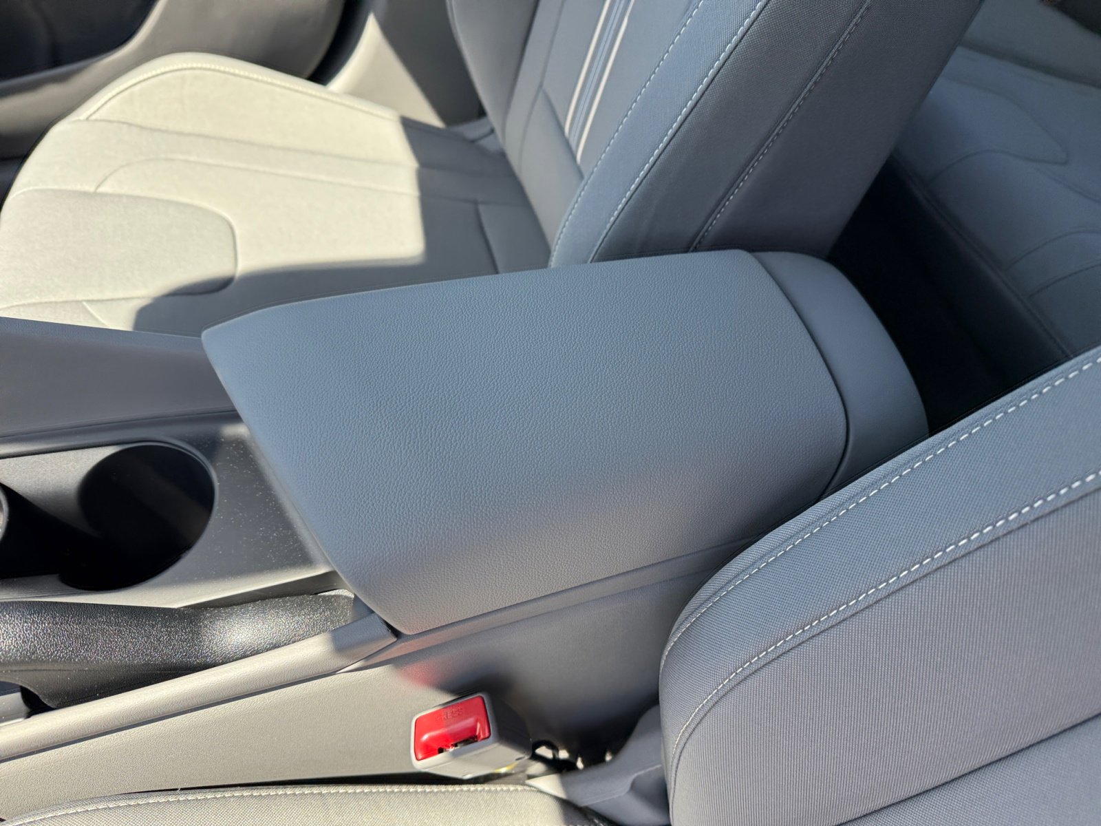 2025 Hyundai Elantra SEL Sport photo 14