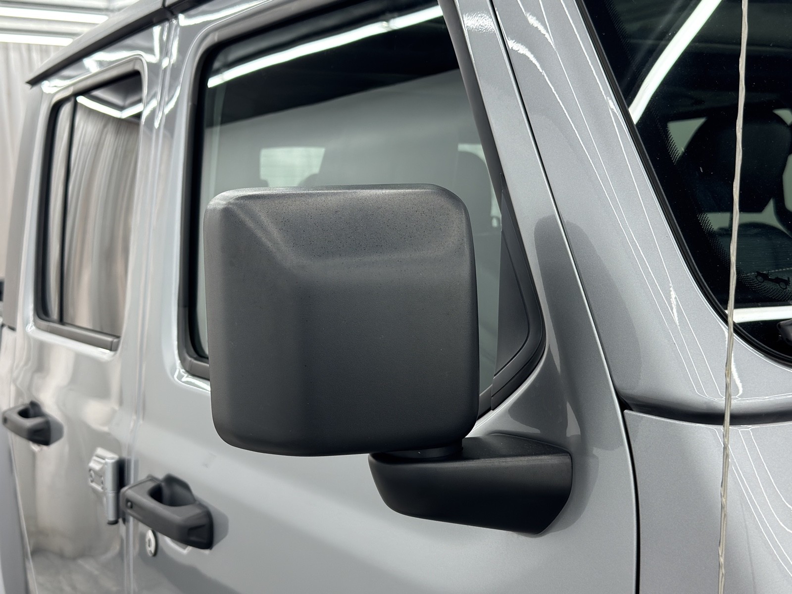2020 Jeep Gladiator Overland photo 61