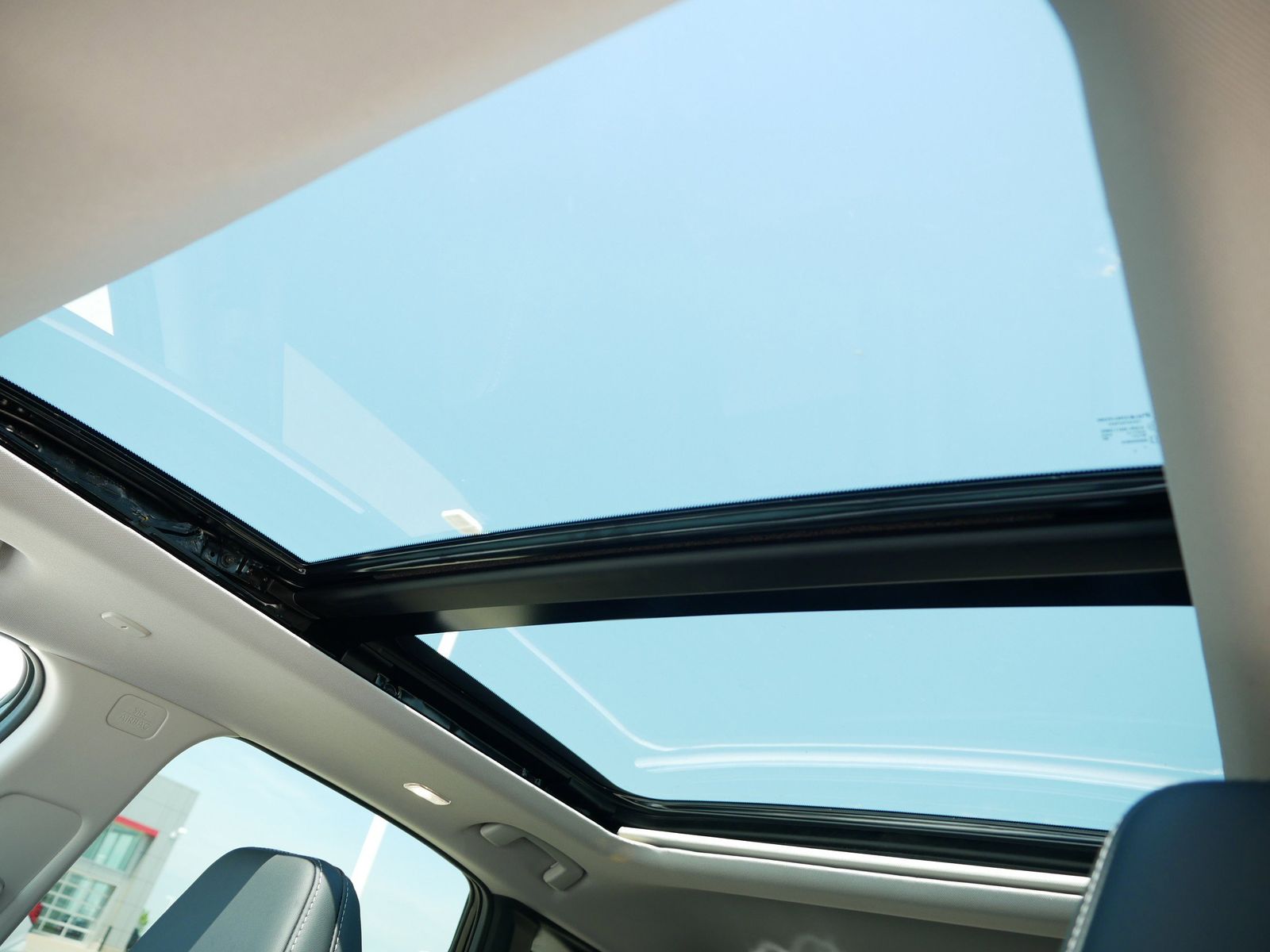 2025 Nissan Murano SL photo 10