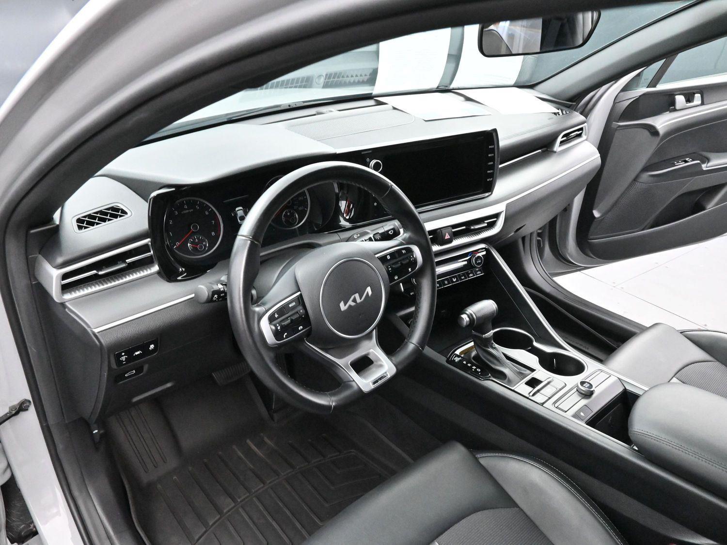 2023 Kia K5 GT-Line photo 15