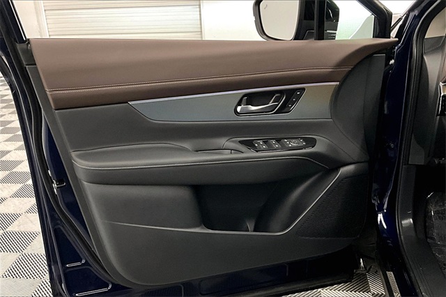 2025 Nissan Murano Platinum photo 26