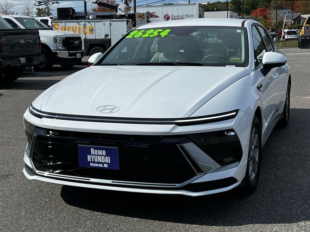 2025 Hyundai Sonata SE photo 2