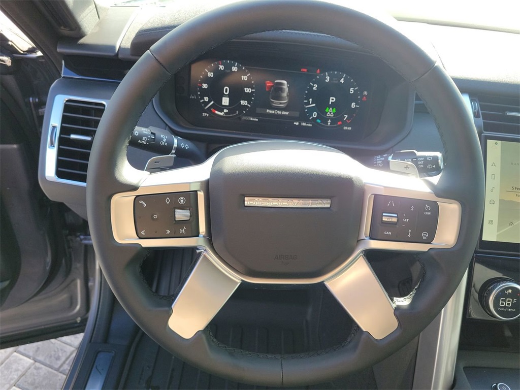2025 Land Rover Discovery S photo 26