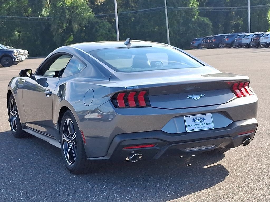 2025 Ford Mustang EcoBoost photo 2