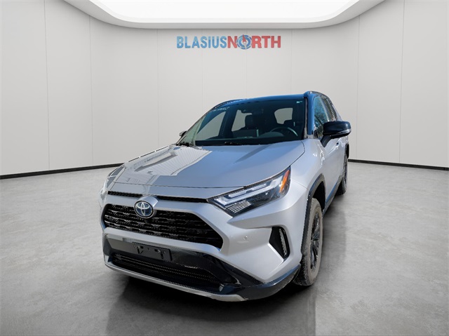 2023 Toyota RAV4 XSE's photo